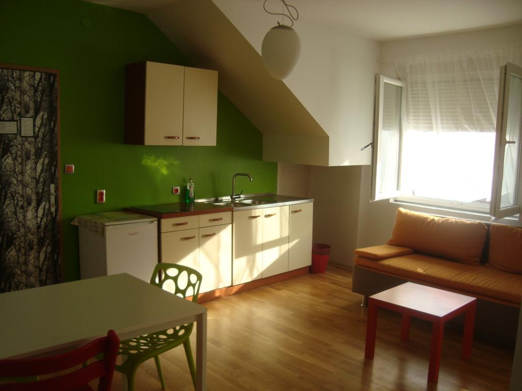 Two Flowers Apartments Загреб Номер фото